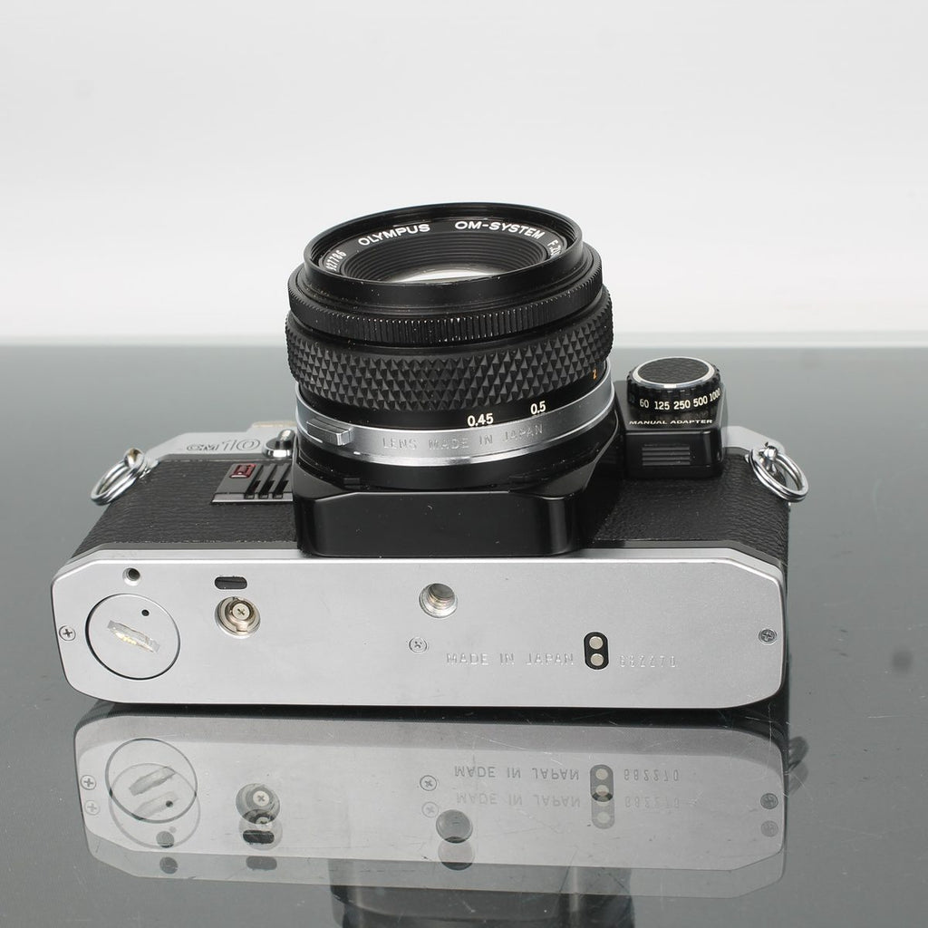 Olympus OM-10 + Olympus OM-System Auto-S 1:1.8 f=50mm