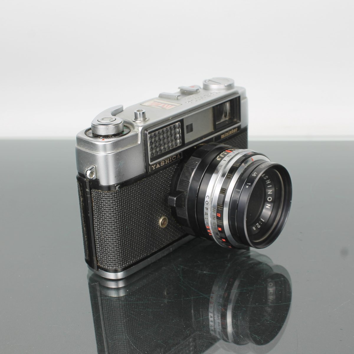 Yashica Minister + Yashinon 1:2.5 f=4.5cm