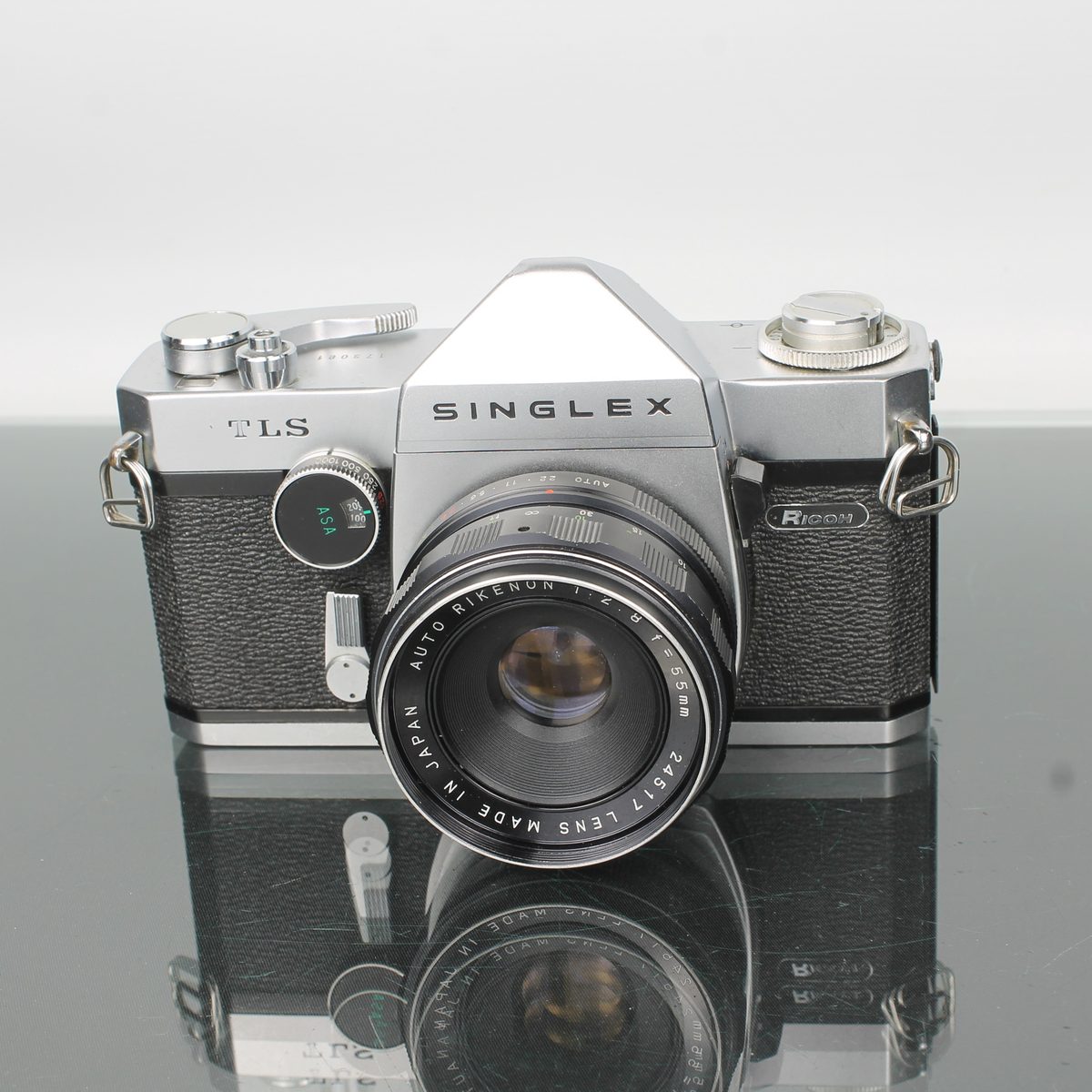 Ricoh Singlex TLS + Auto Rikenon 55mm f/2.8