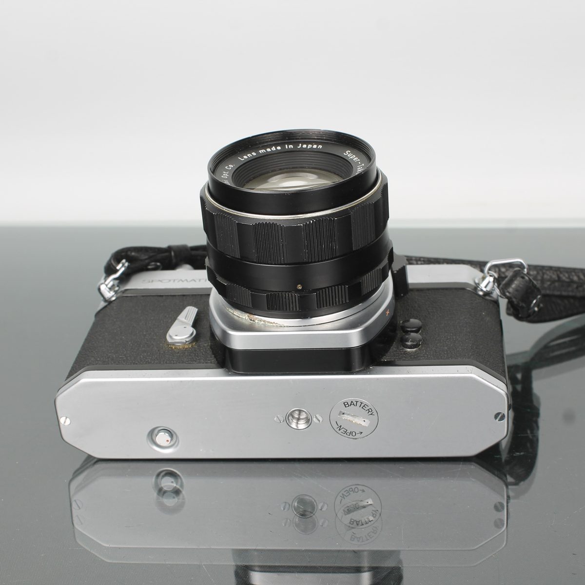 Pentax Spotmatic SP with Super-Takumar 55mm f/1.8 M42 Lens – Dutch