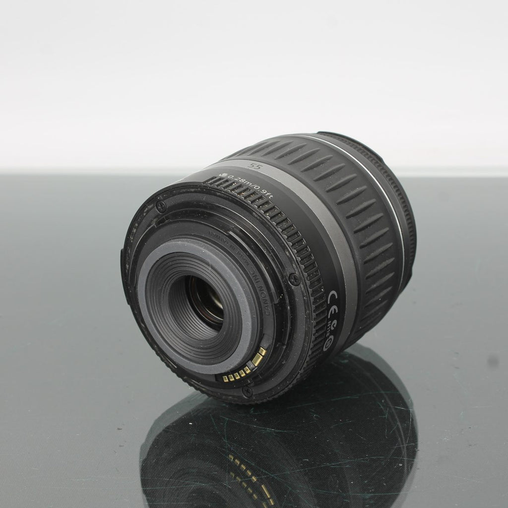 Canon Zoom Lens EF-S 18-55mm 1:3.5-5.6