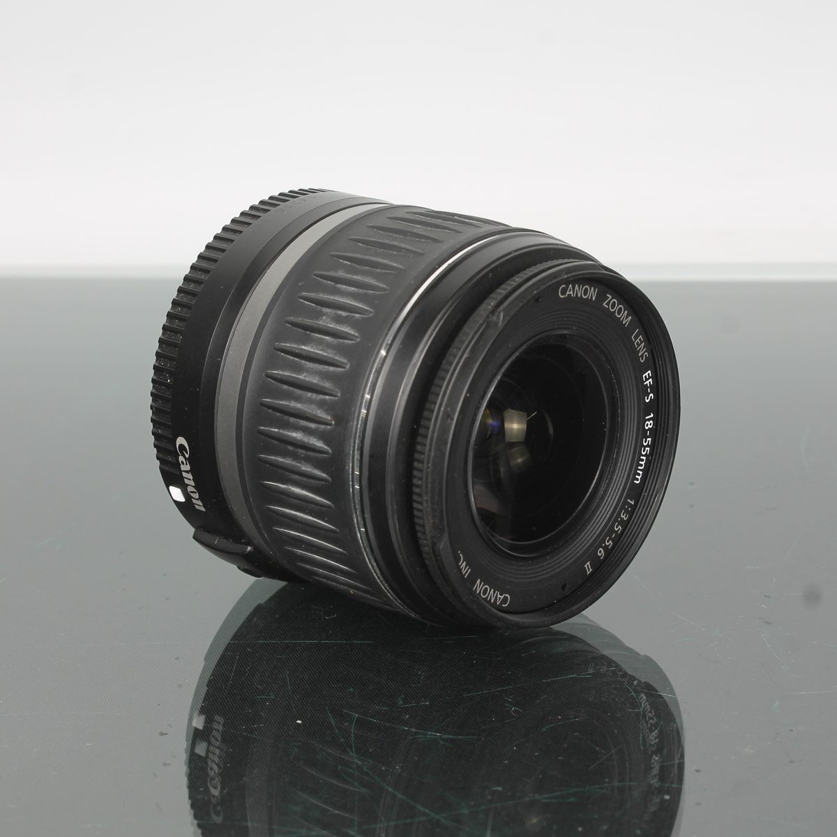Canon EF-S 18-55mm f/3.5-5.6
