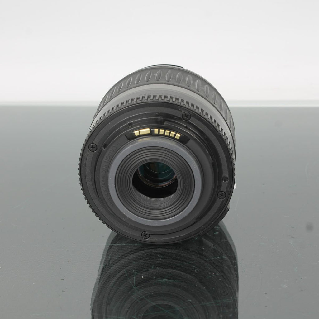 Canon EF-S 18-55mm f/3.5-5.6