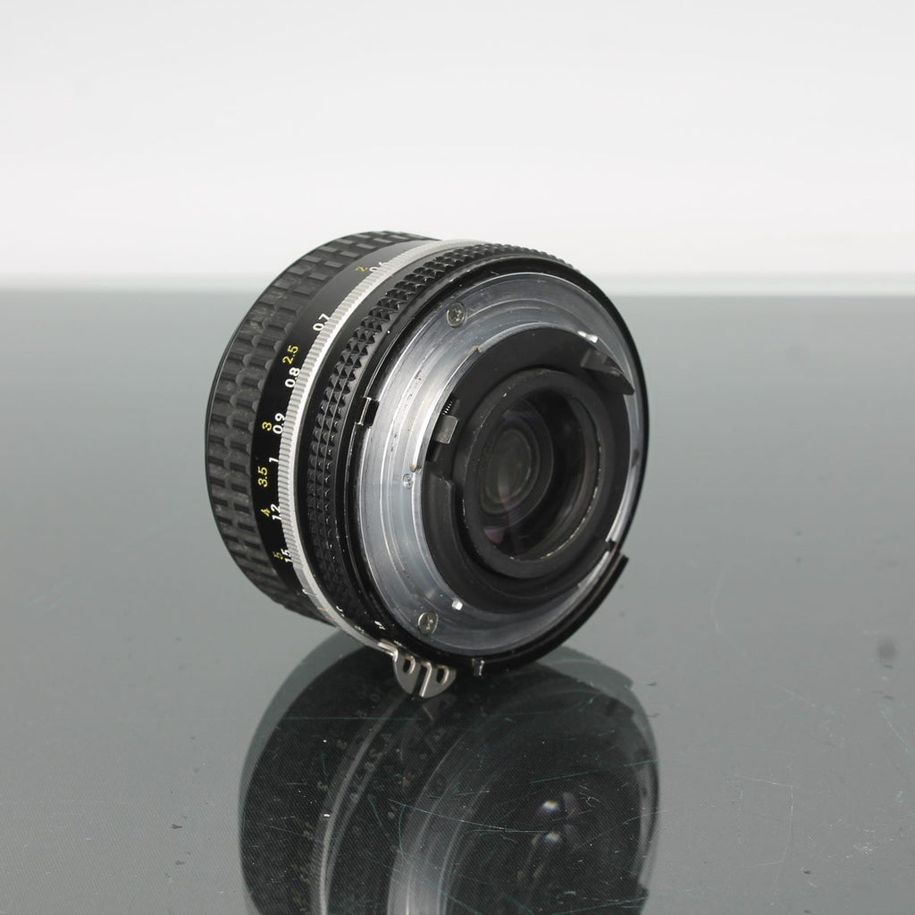 Nikon Nikkor 50mm f/1.8