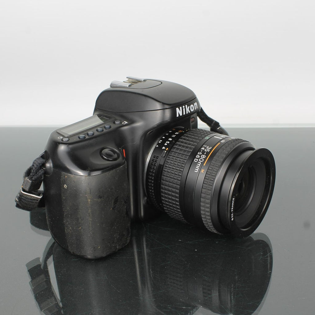 Nikon F50 + Nikon AF Nikkor 35-80mm 1:4-5.6