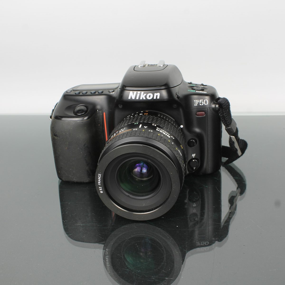 Nikon F50 + Nikon AF Nikkor 35-80mm 1:4-5.6