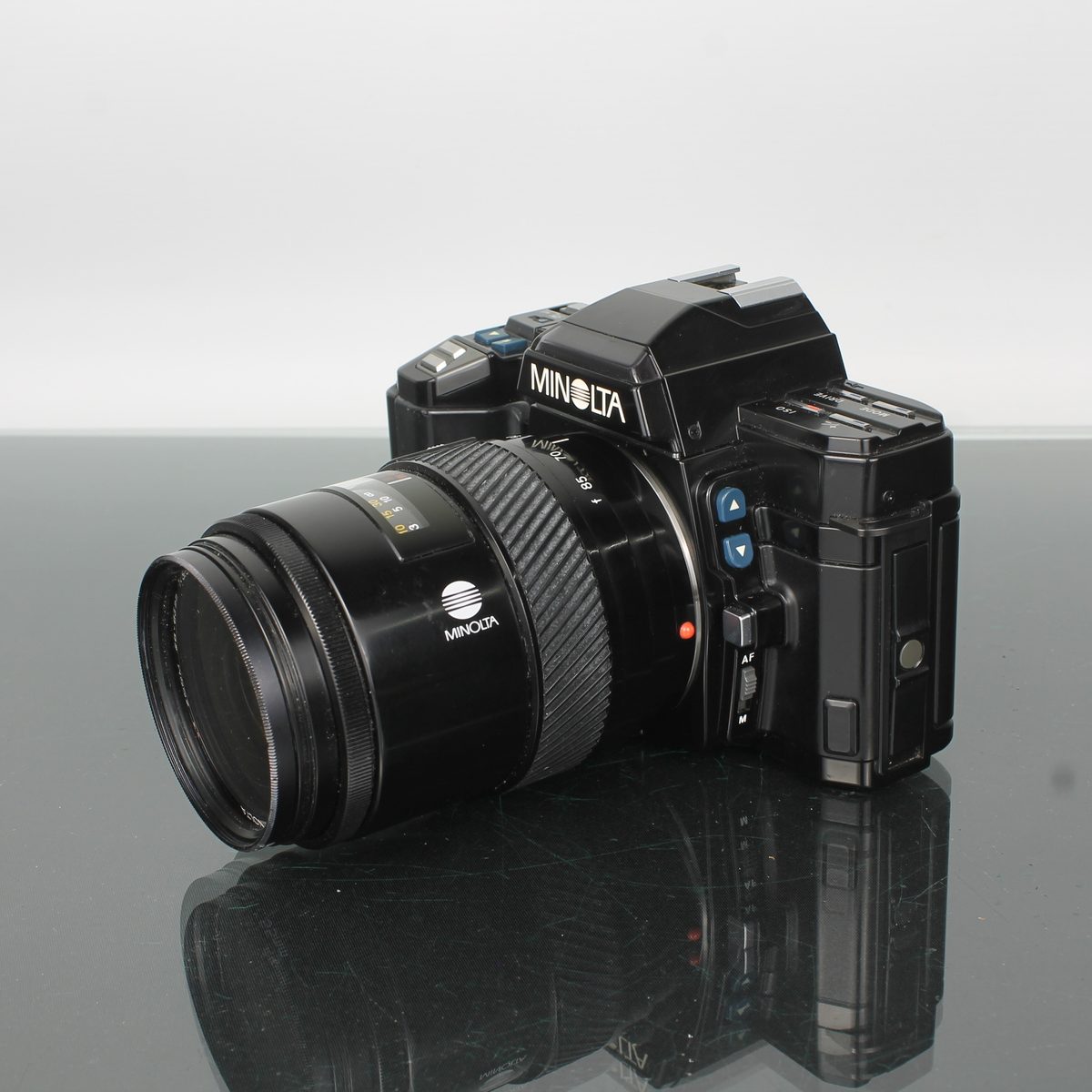 Minolta 7000 AF + AF Zoom 28-85mm 1:3.5-4.5