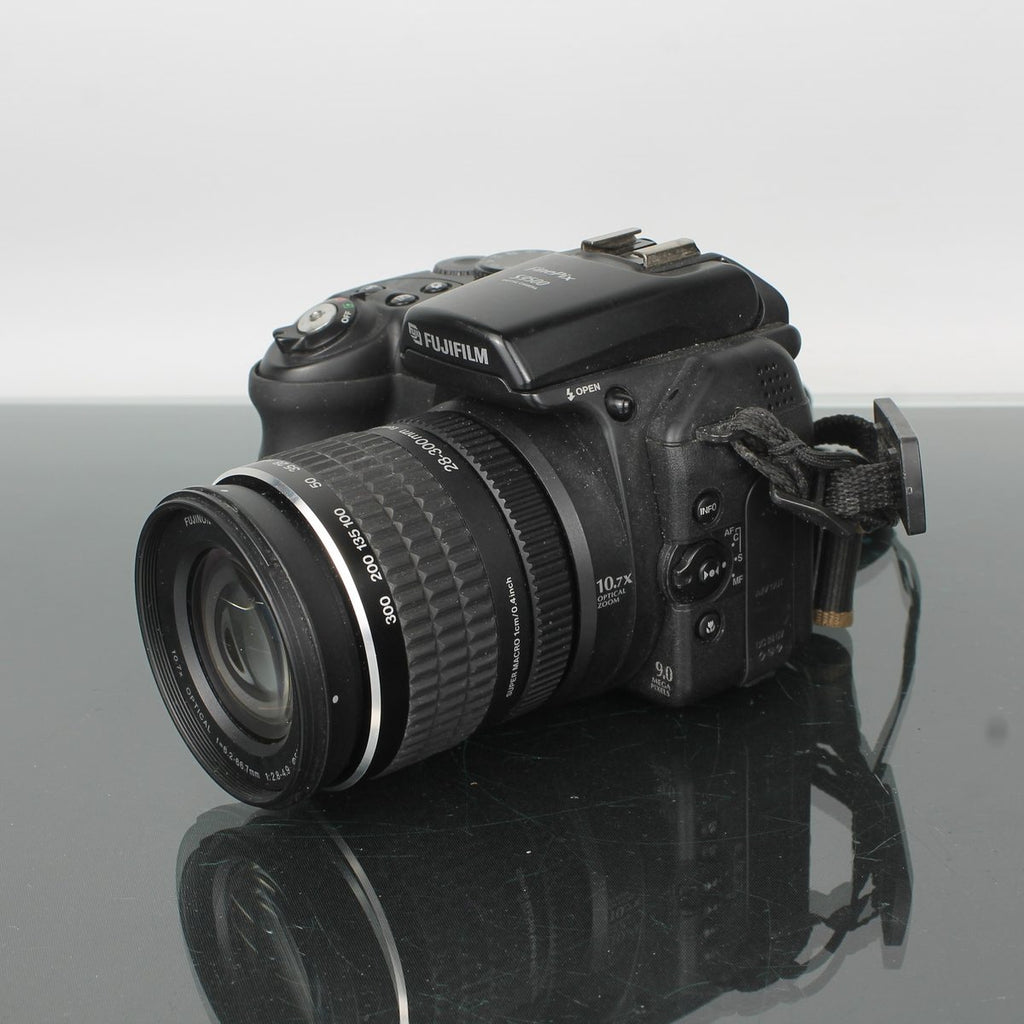 Fujifilm FinePix S9500