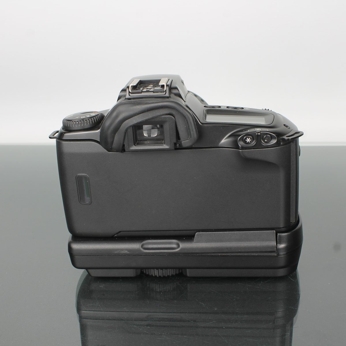 Canon EOS 3000 EF 80-200mm f/4.5-5.6