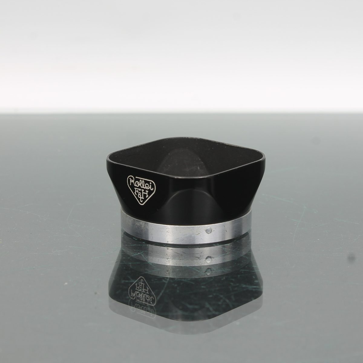 Rollei R I Lens Hood