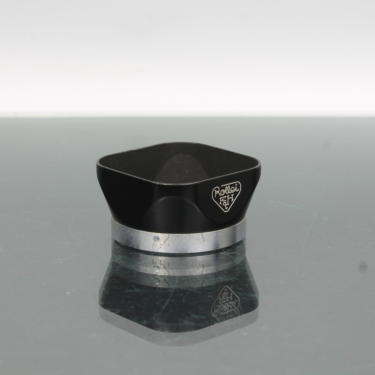 Rollei R I Lens Hood