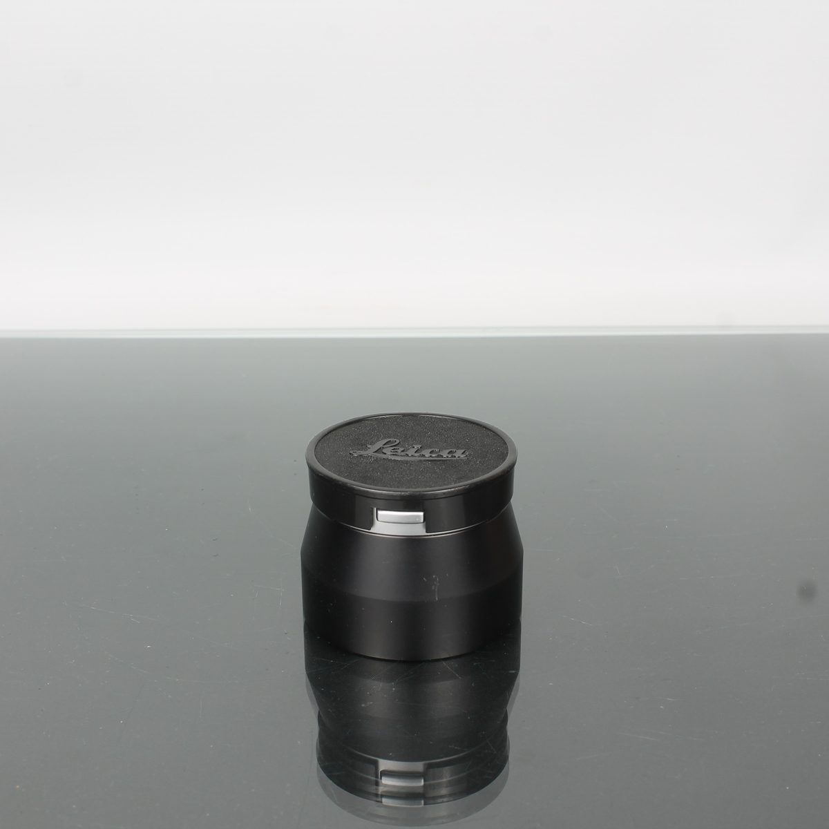 Leitz Wetzlar 12575N Lens Hood