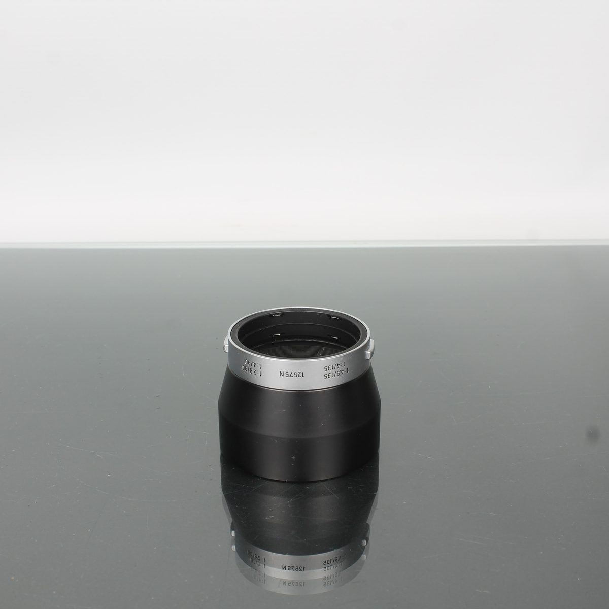 Leitz Wetzlar 12575N Lens Hood