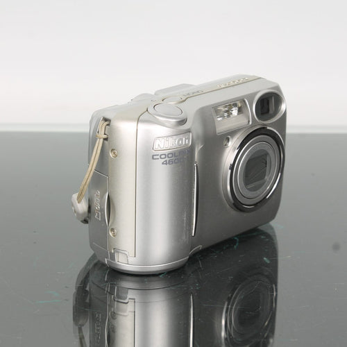 Nikon COOLPIX 4600