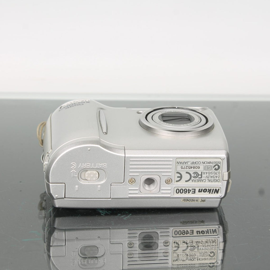 Nikon COOLPIX 4600