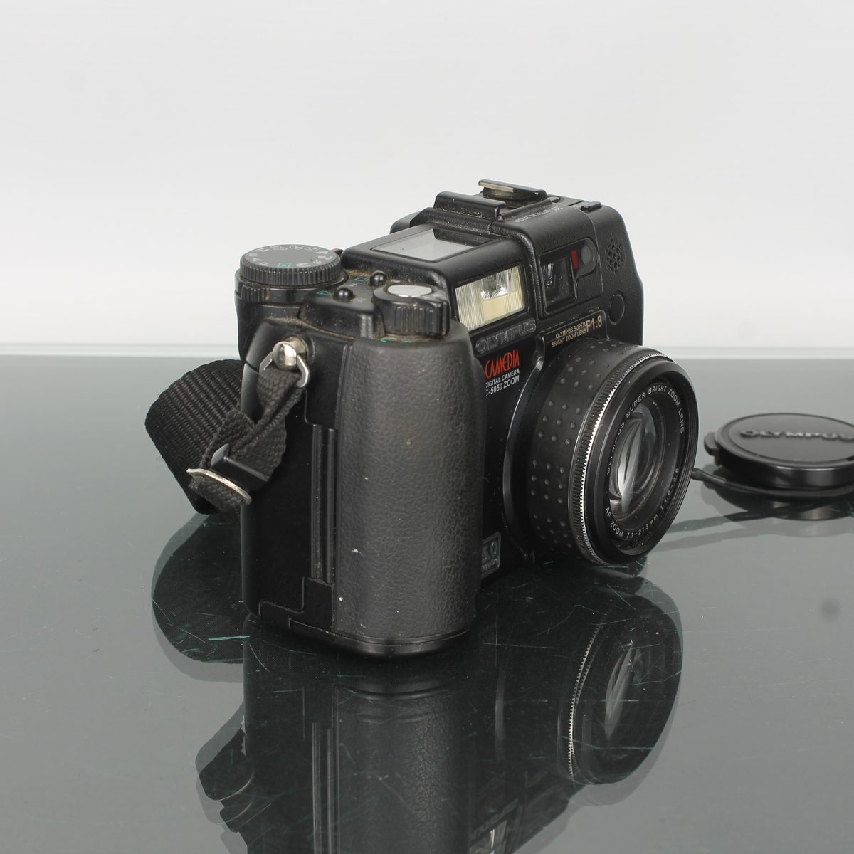 Olympus Camedia C-5050 Zoom