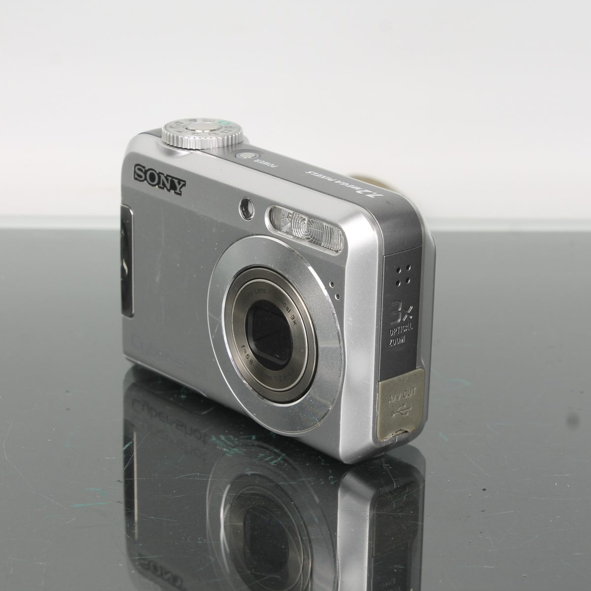 Sony Cyber-shot DSC-S650