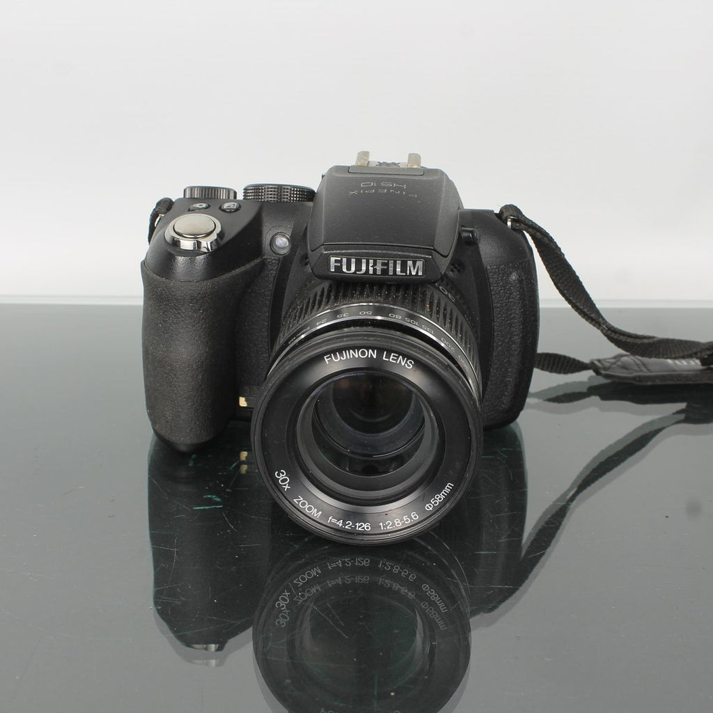 Fujifilm FinePix HS10