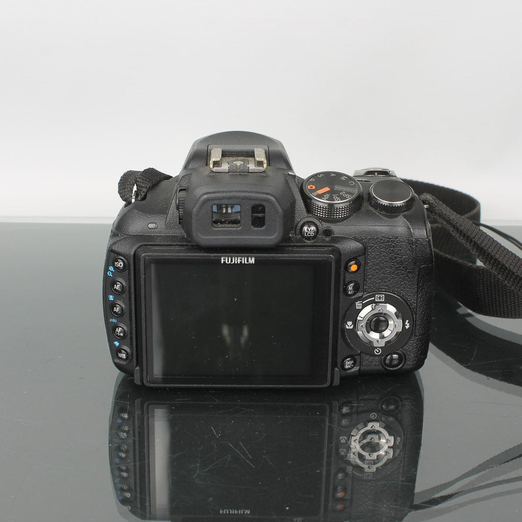 Fujifilm FinePix HS10