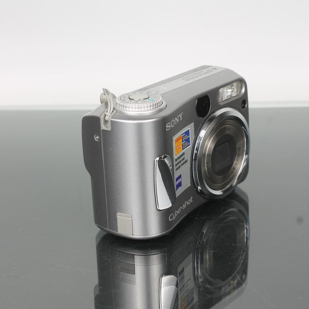 Sony Cyber-shot DSC-S80
