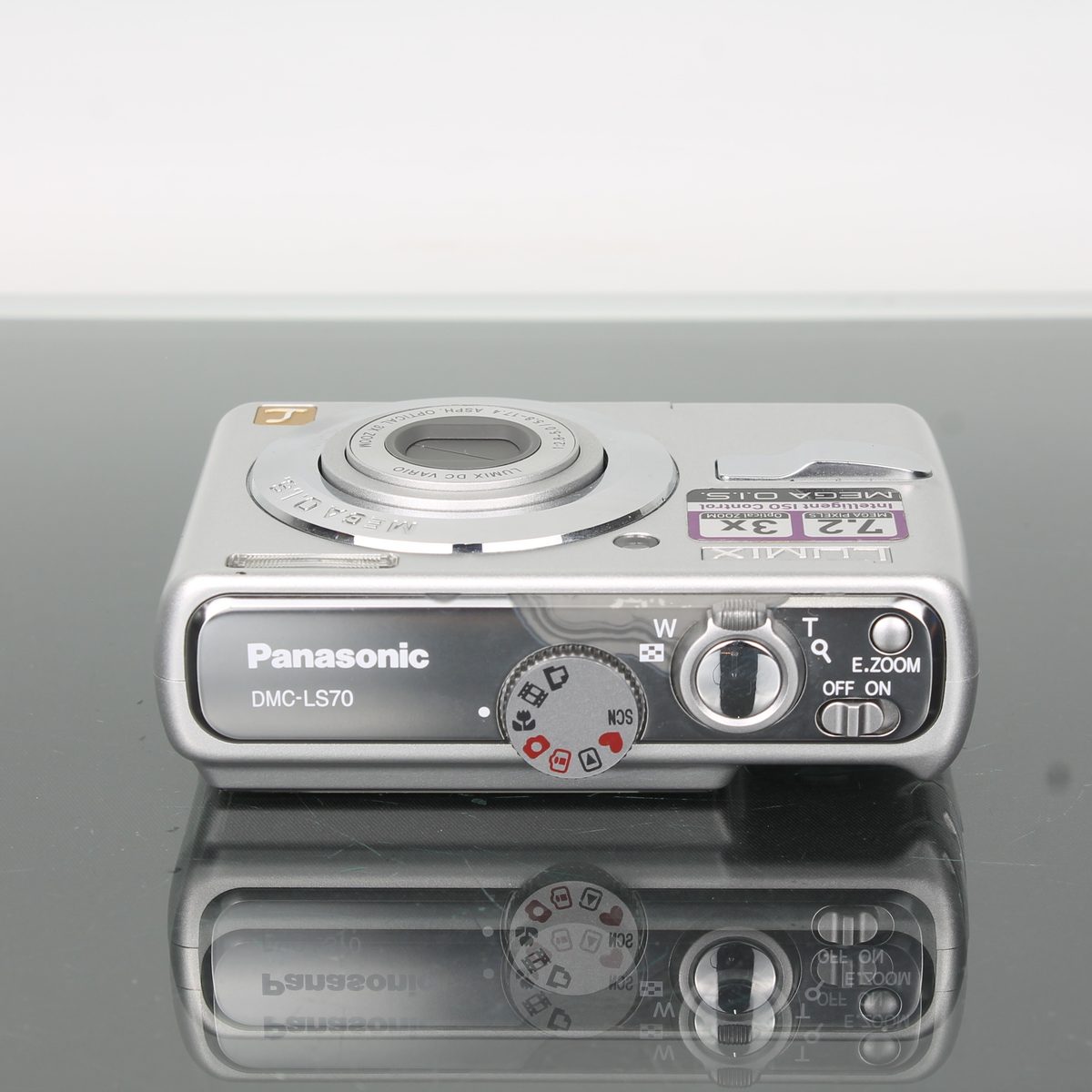 Panasonic Lumix DMC-LS70
