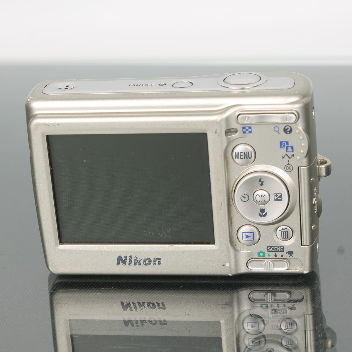 Nikon Coolpix L11