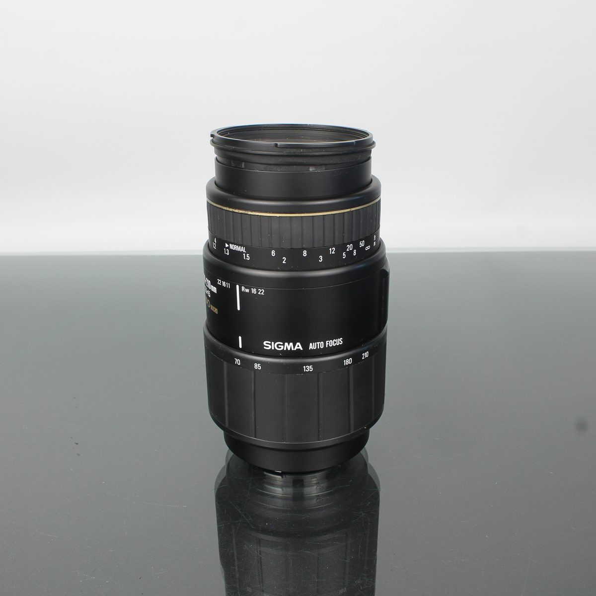 Sigma Auto Focus 70-210mm 1:3.5-4.5
