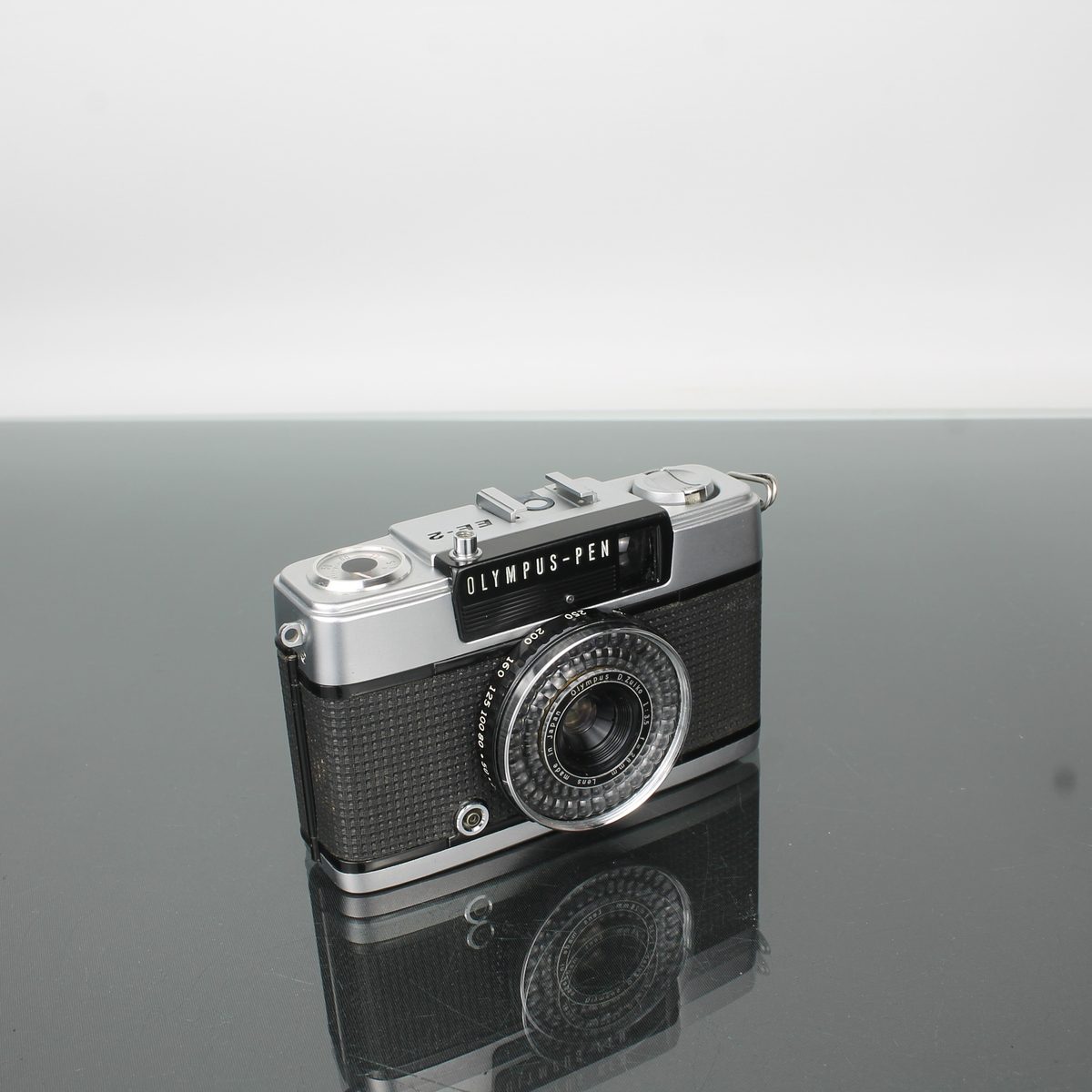 Olympus-Pen EE-2