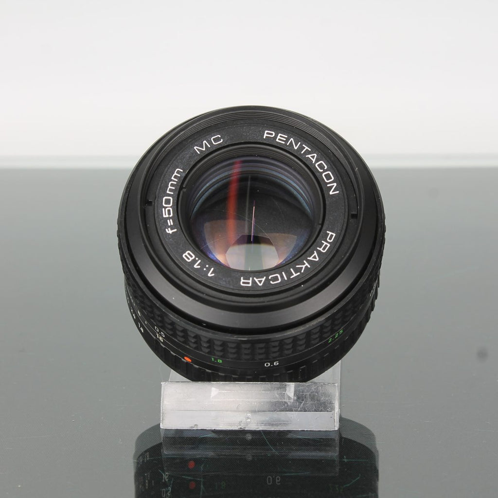 Pentacon Prakticar 50mm f/1.8 MC