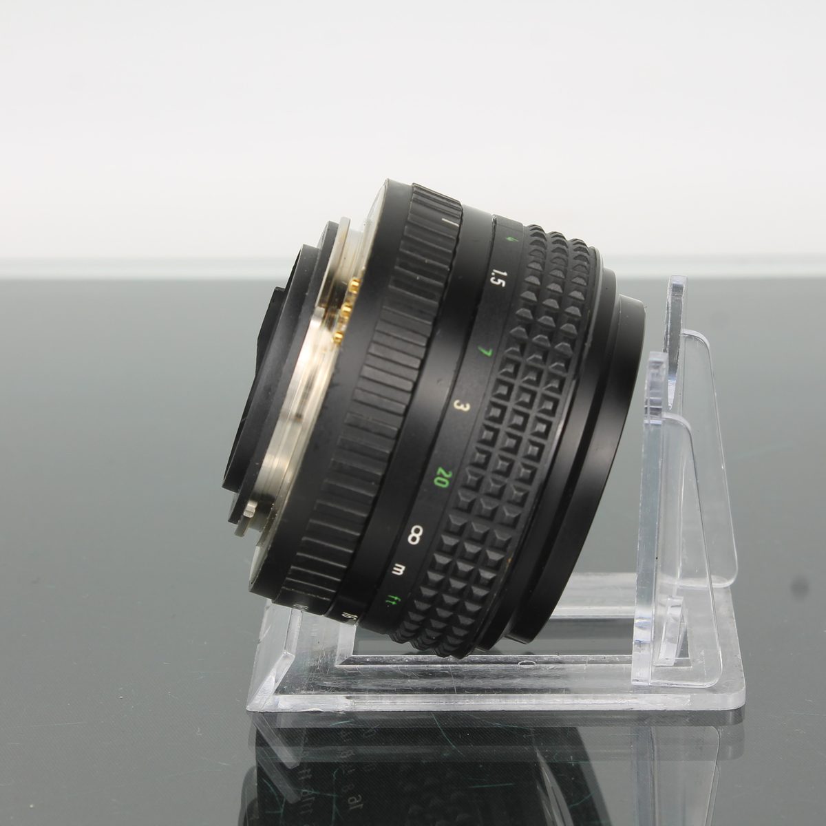 Pentacon Prakticar 50mm f/1.8 MC