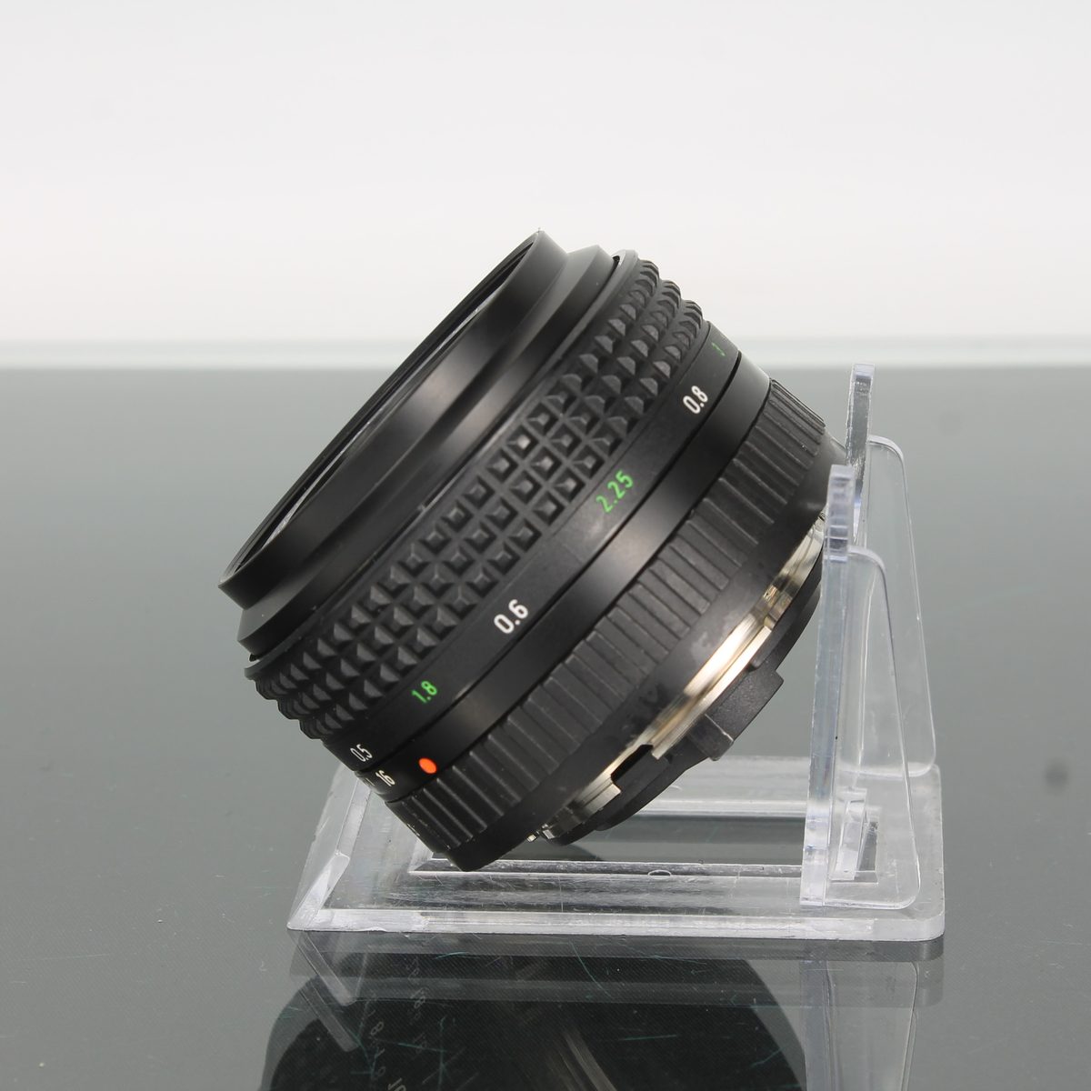 Pentacon Prakticar 50mm f/1.8 MC
