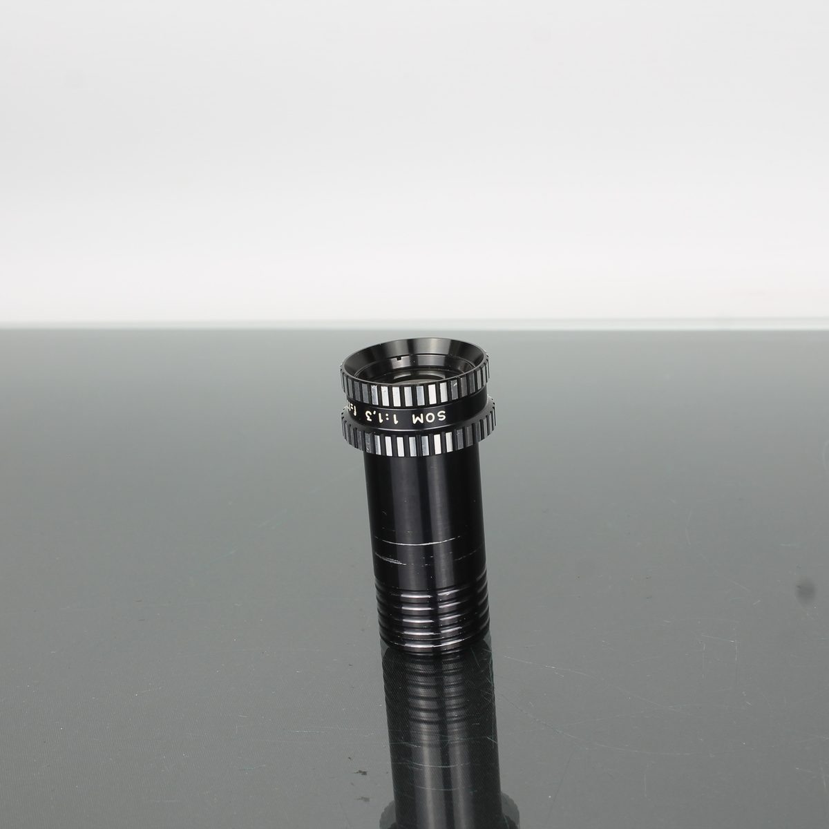 Som 1:1.3 f=17 a 28mm