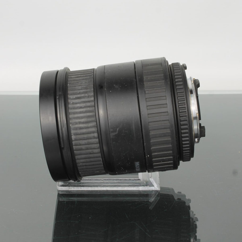 Sigma Zoom 28-70mm f/2.8