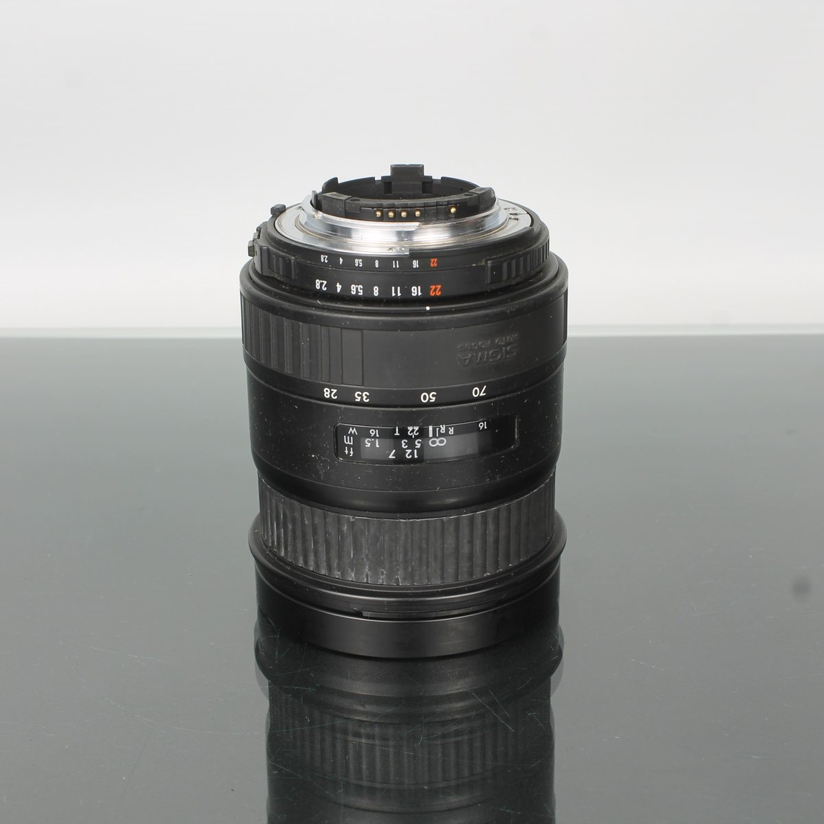 Sigma Zoom 28-70mm f/2.8