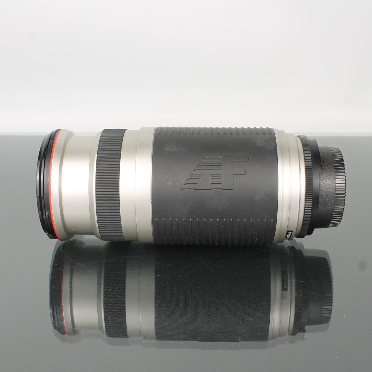 Cosina 100-400mm 1:4.5-6.7 MC