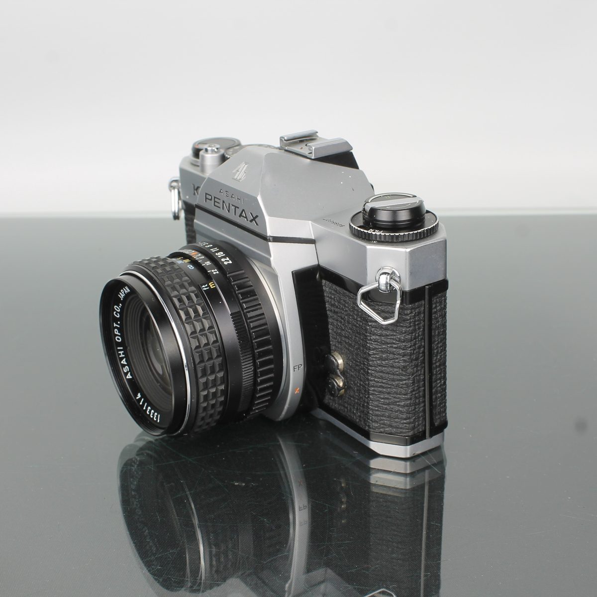 Asahi Pentax KM + SMC Pentax 1:1.8/55