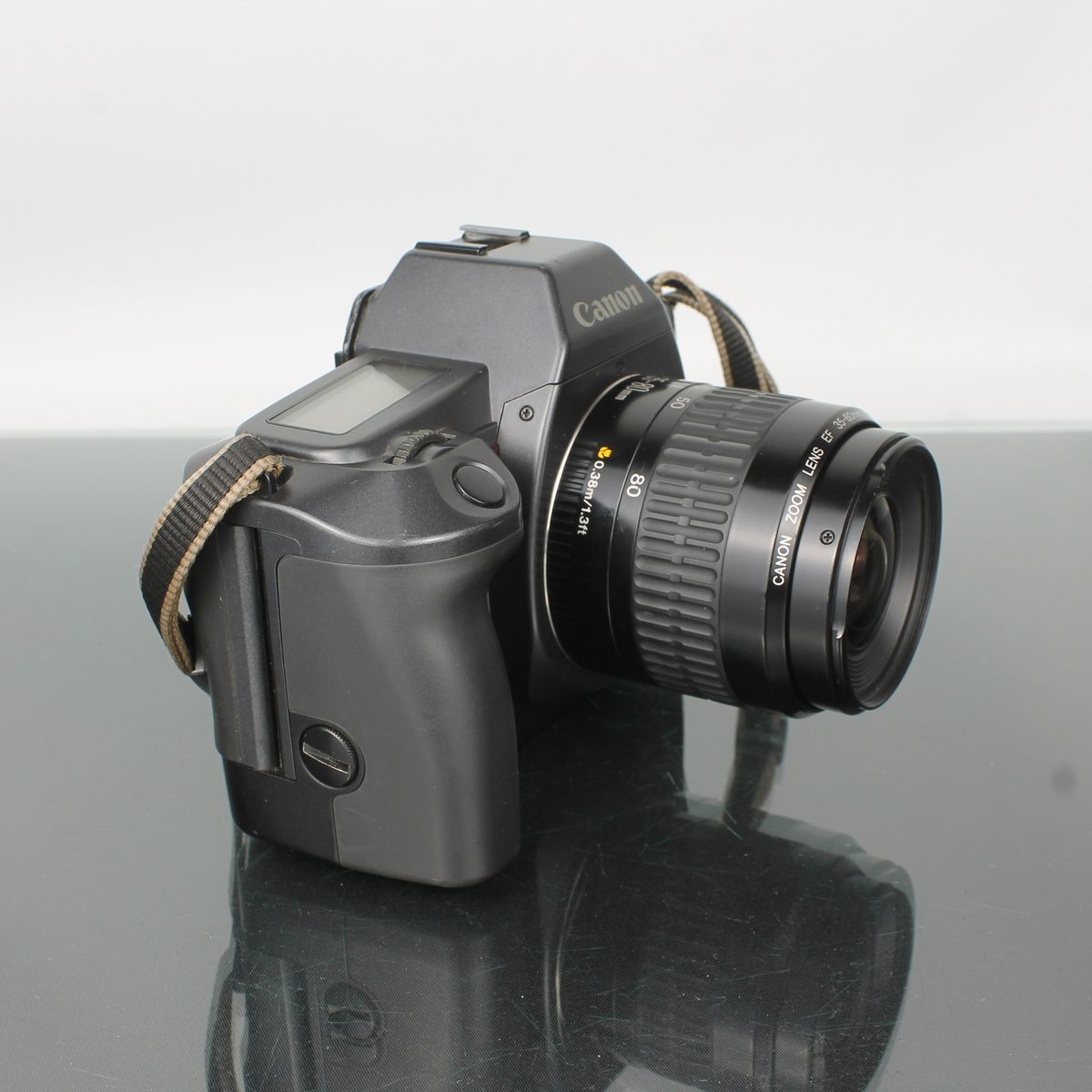 Canon EOS 600 + EF 35-80mm 1:4-5.6 II
