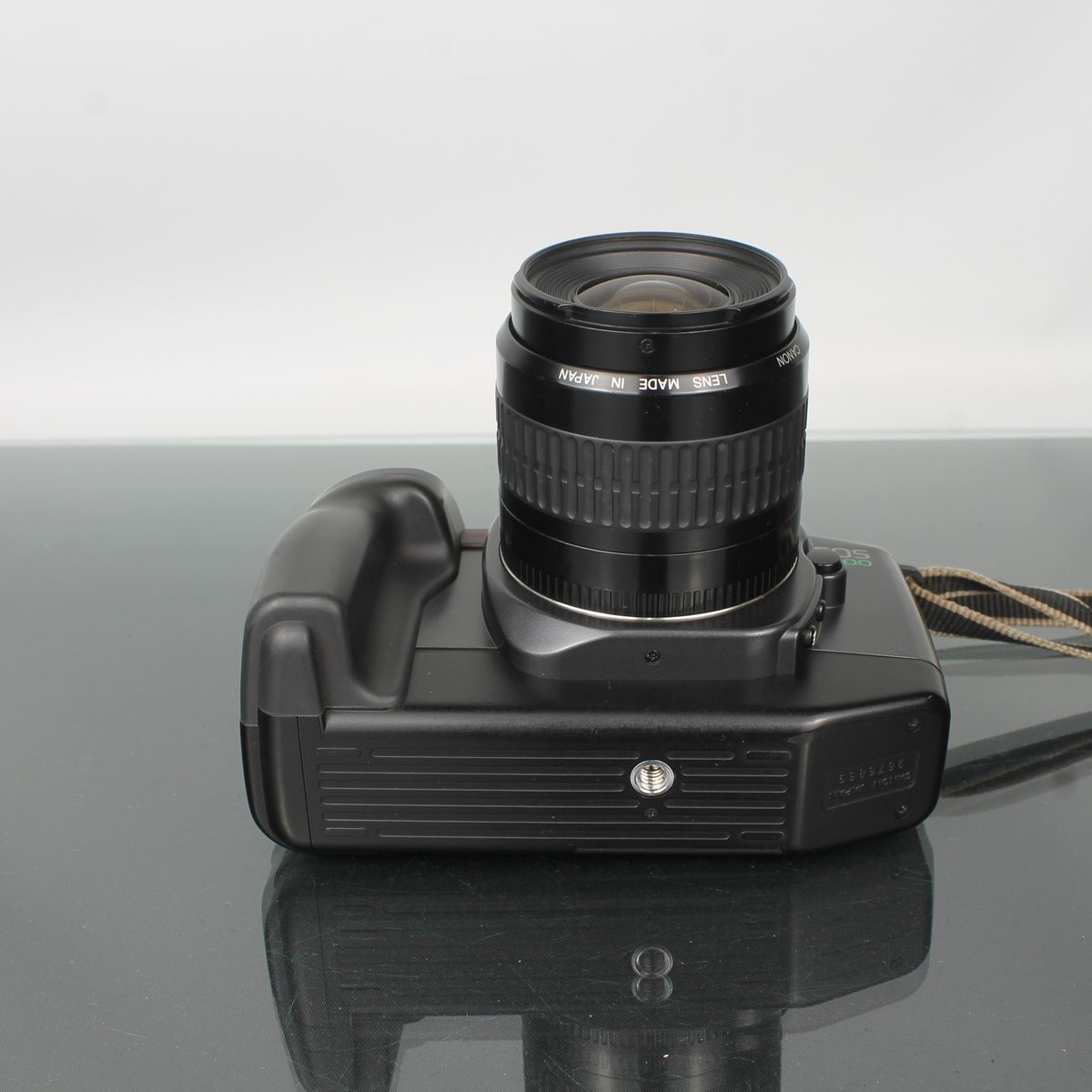 Canon EOS 600 + EF 35-80mm 1:4-5.6 II