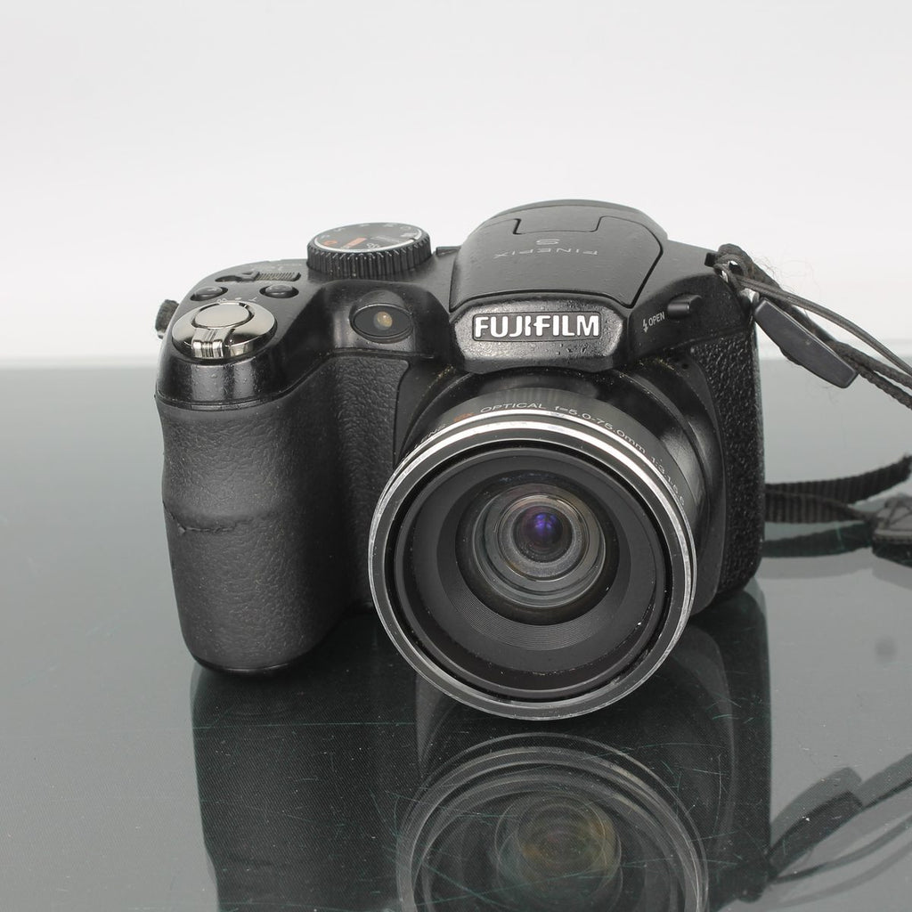 Fujifilm FinePix S1700