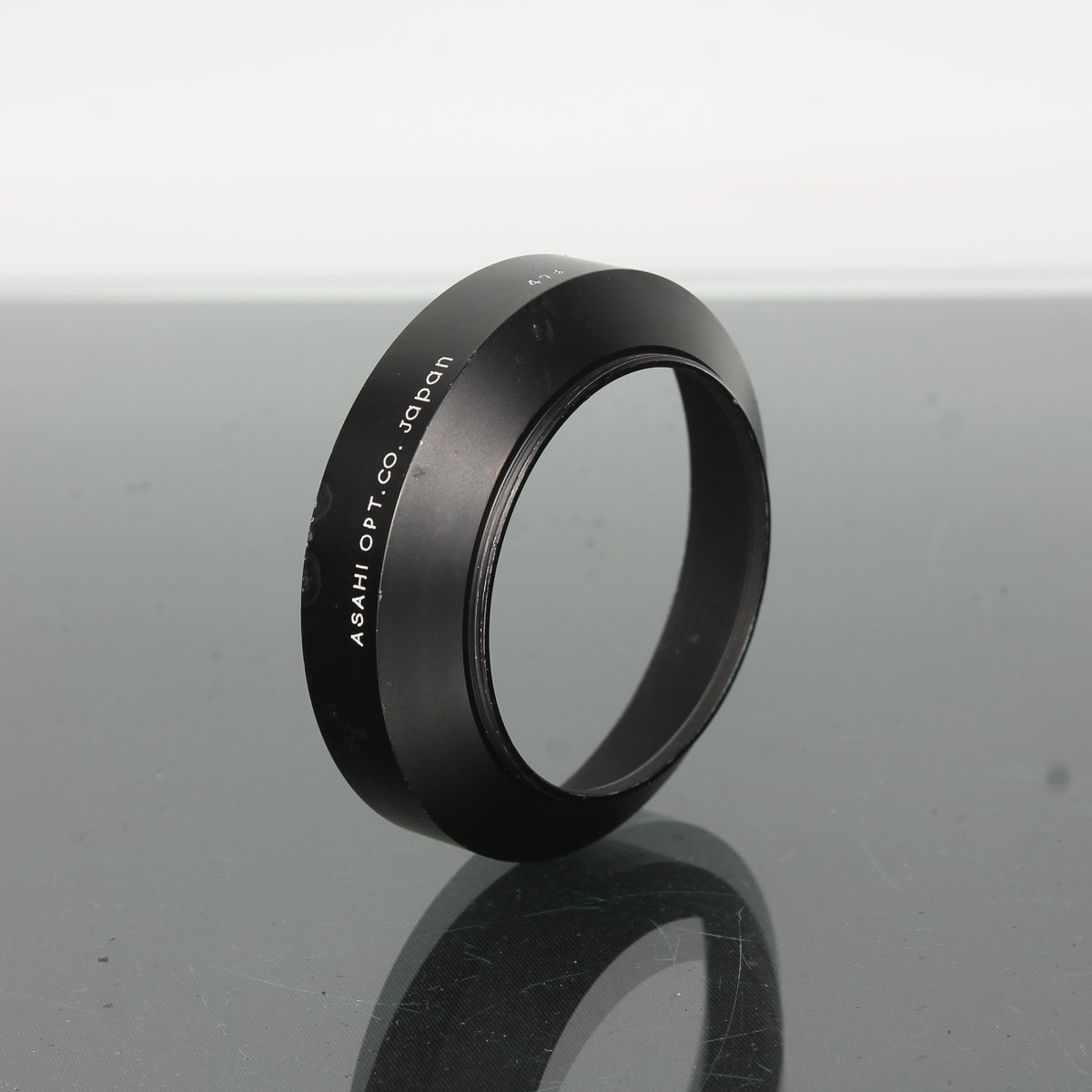 Super Takumar 35mm f/3.5 Lens Hood