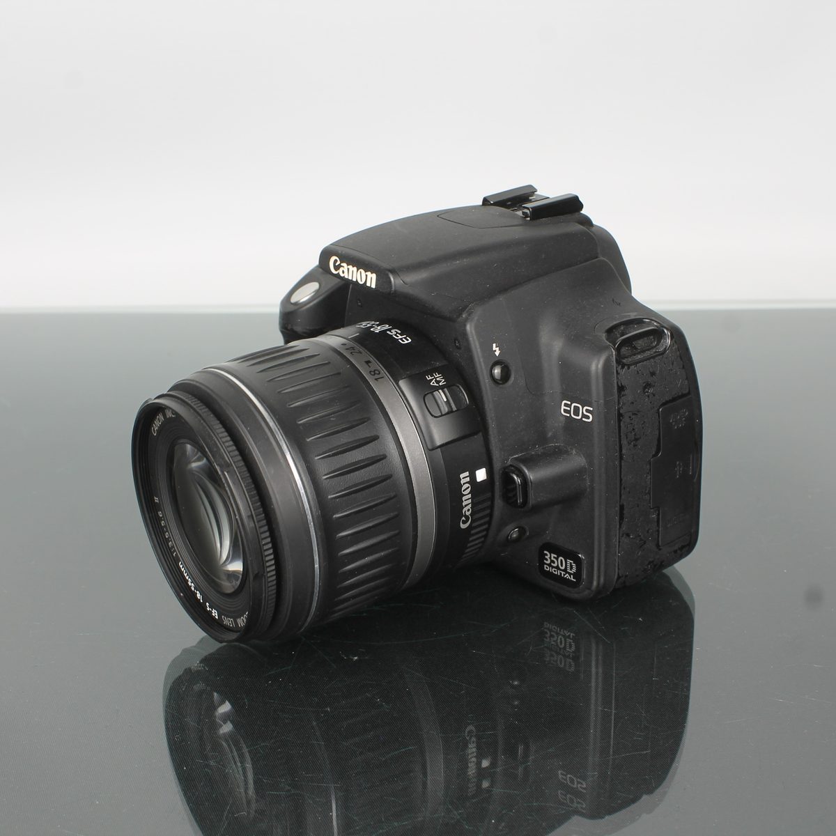 Canon EOS 350D + EF-S 18-55mm 1:3.5-5.6 II