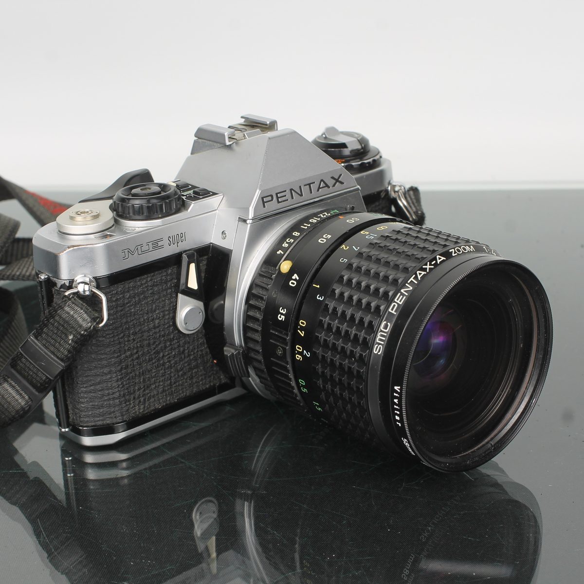 Pentax ME-Super + SMC Pentax 1:4 35-70mm