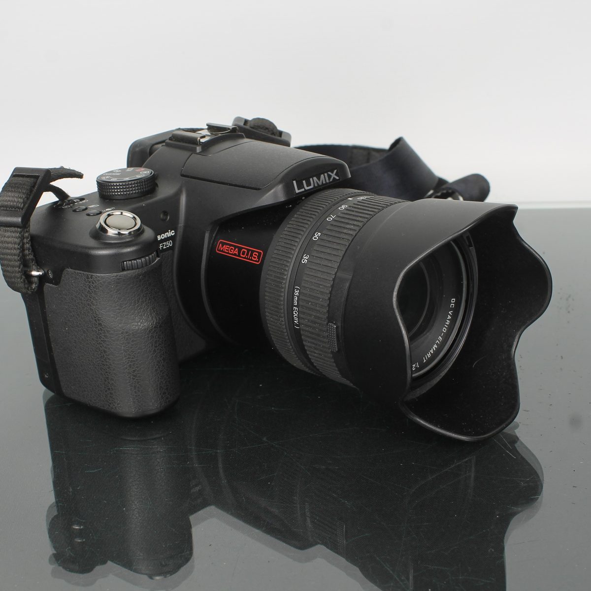 Panasonic LUMIX DMC-FZ50