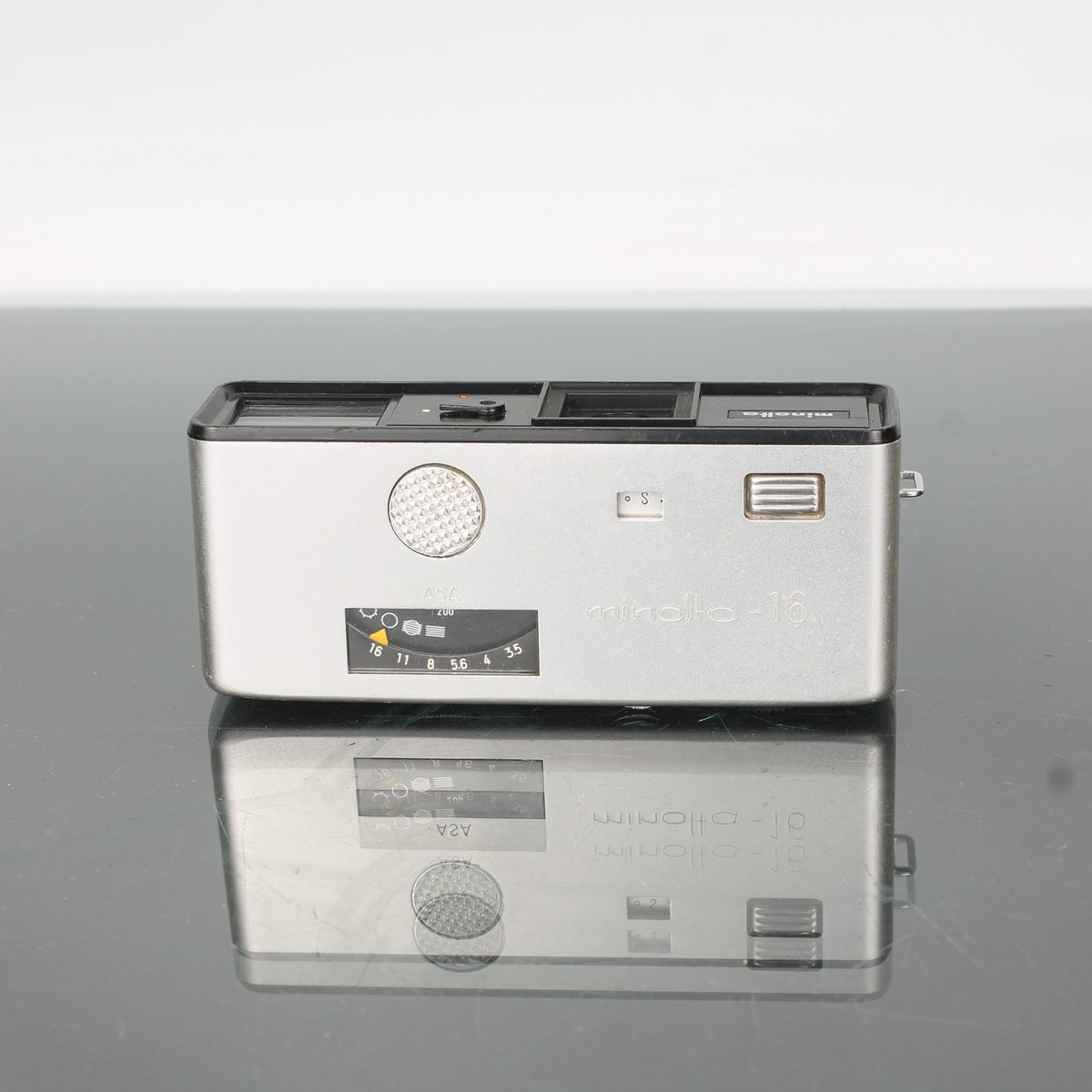 Minolta-16 Model-P Subminiature Film Camera – Dutch|Thrift