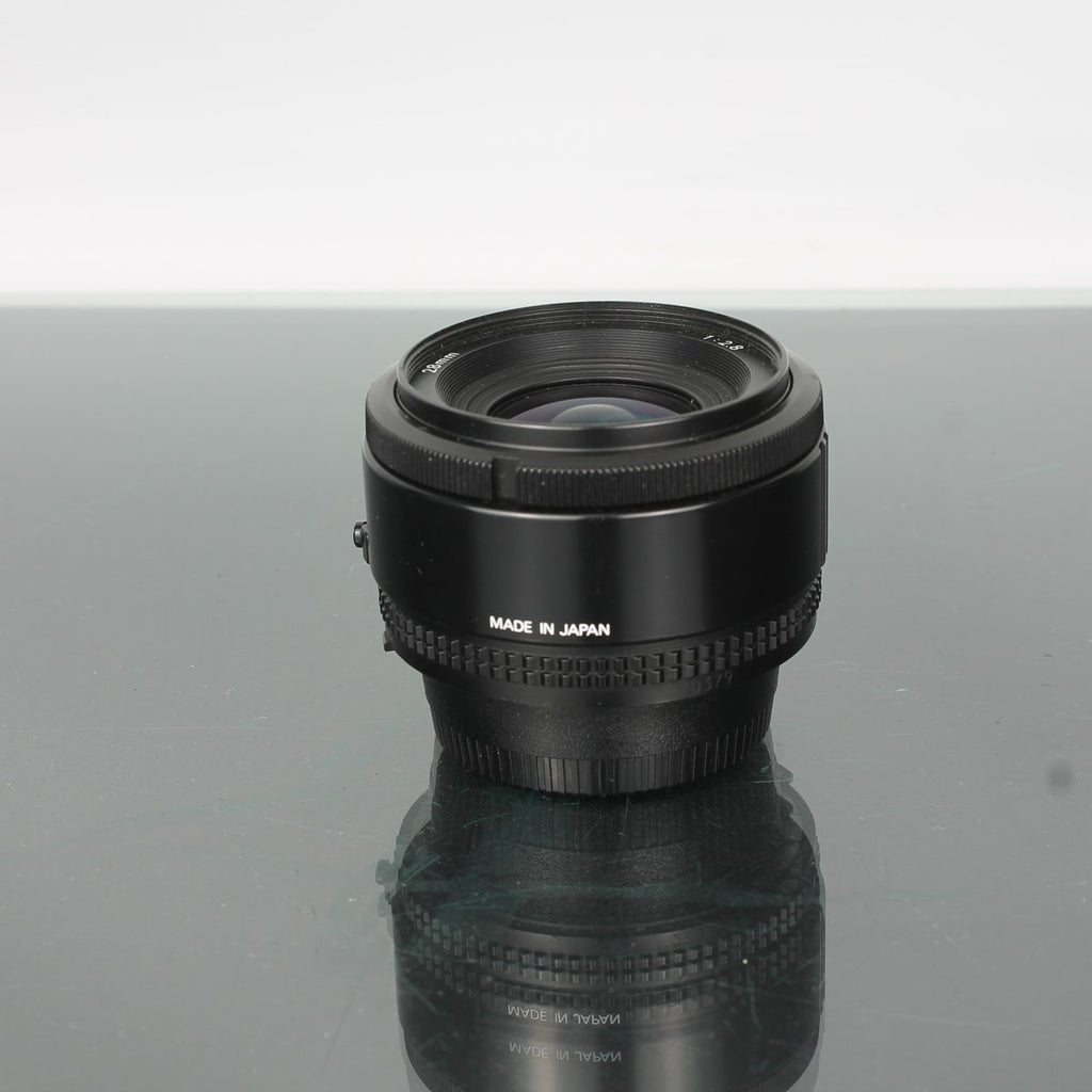 Nikon Nikkor AF 28mm 1:2.8