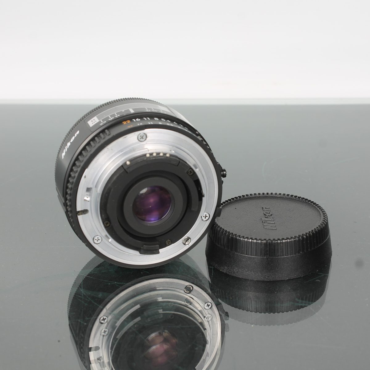 Nikon Nikkor AF 28mm 1:2.8