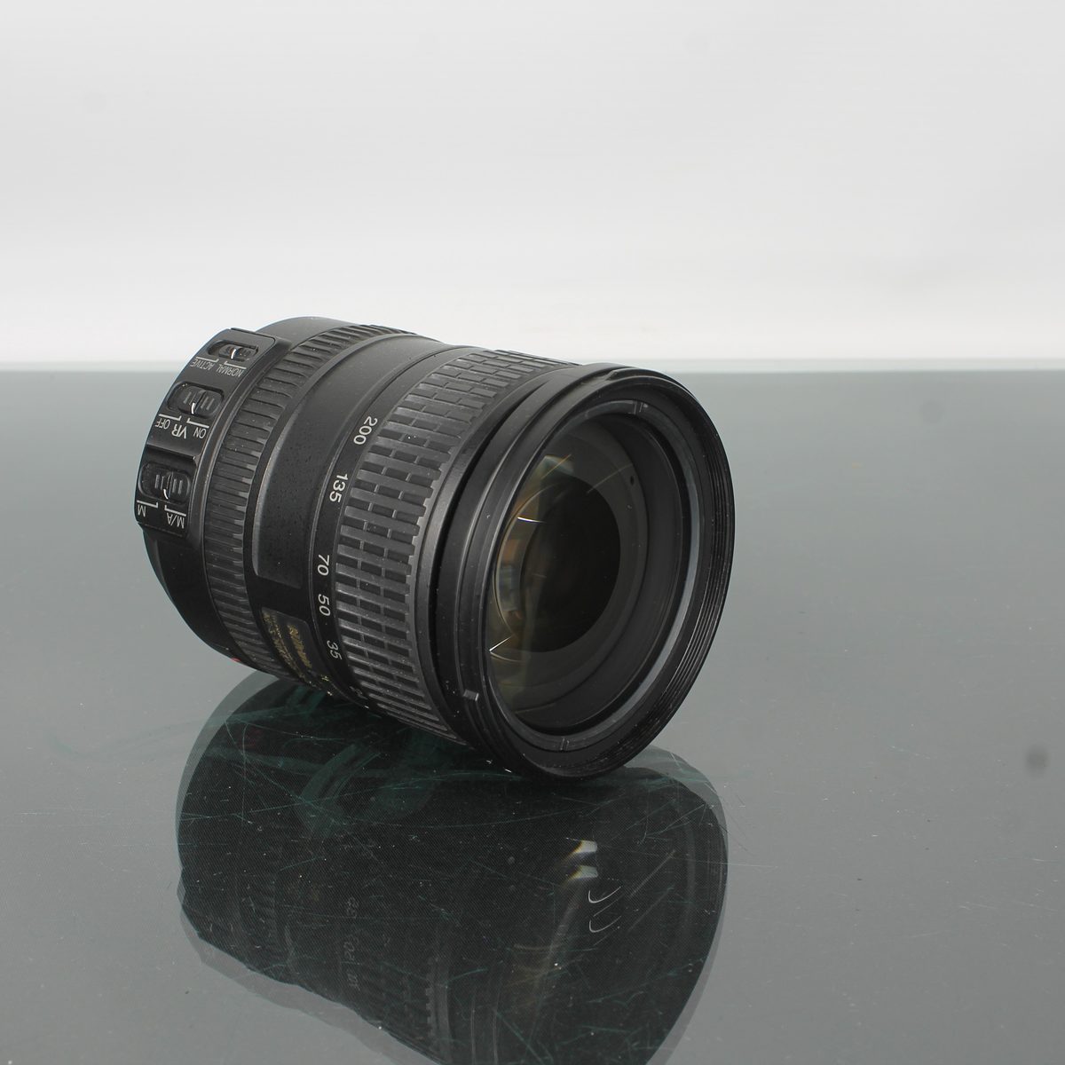 Nikon DX SWM VR IF 18-200mm 1:3.5-5.6