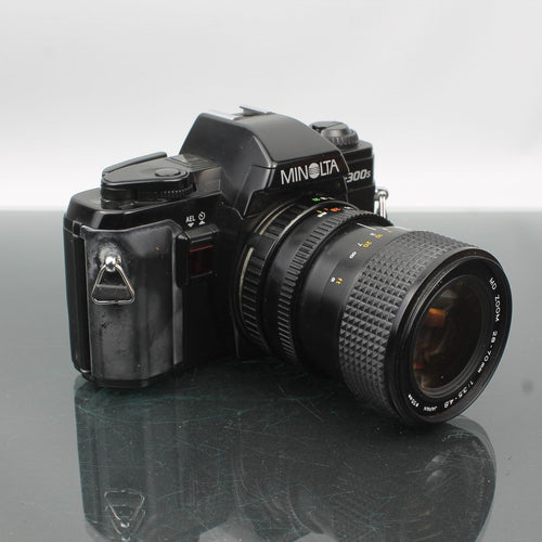 Minolta X-300s + Minolta MD 28-70mm 1:3.5-4.8