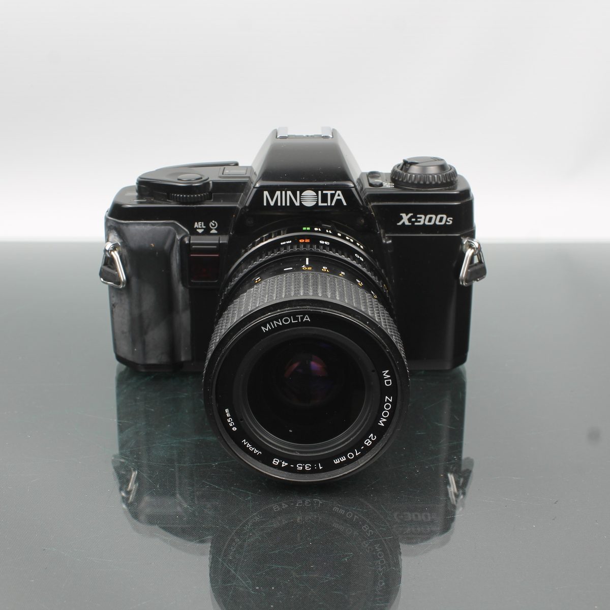 Minolta X-300s + Minolta MD 28-70mm 1:3.5-4.8