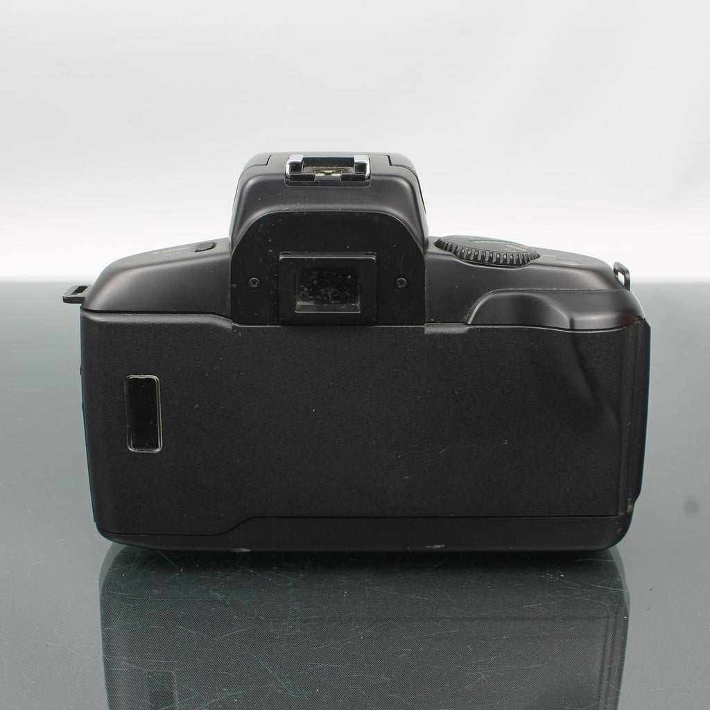 Canon EOS 750 + EF 35-105mm 4.5-5.6